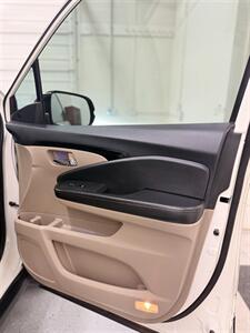 2019 Honda Pilot Touring w/Rear Captain's - Photo 9 - Albuquerque, NM 87123