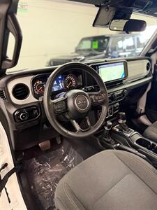 2025 Jeep Wrangler Sport S - Photo 11 - Albuquerque, NM 87123