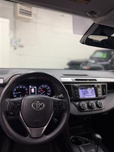 2018 Toyota RAV4 LE - Photo 8 - Albuquerque, NM 87123