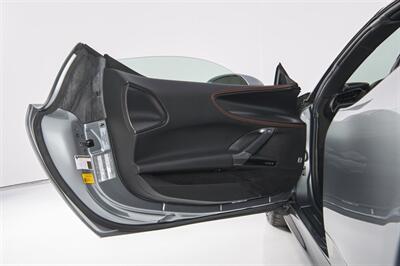 2023 Ferrari SF90 Spider   - Photo 14 - Houston, TX 77092