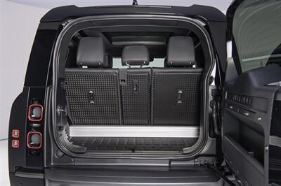 2024 Land Rover Defender 90 V8 Carpathian Edition   - Photo 44 - Houston, TX 77092