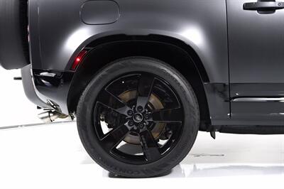 2024 Land Rover Defender 90 V8 Carpathian Edition   - Photo 16 - Houston, TX 77092