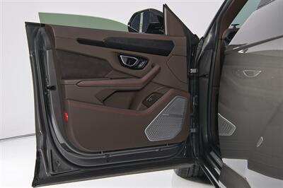 2021 Lamborghini Urus   - Photo 18 - Houston, TX 77092