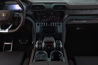 2021 Lamborghini Urus   - Photo 25 - Houston, TX 77092
