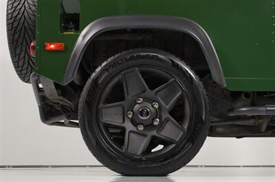 1997 Land Rover Defender 90   - Photo 16 - Houston, TX 77092