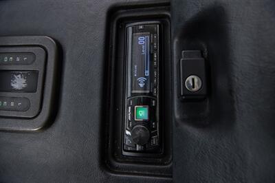 1997 Land Rover Defender 90   - Photo 26 - Houston, TX 77092