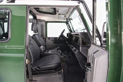 1997 Land Rover Defender 90   - Photo 30 - Houston, TX 77092