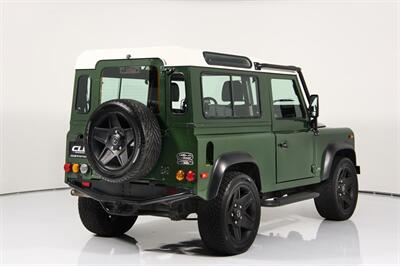 1997 Land Rover Defender 90   - Photo 12 - Houston, TX 77092