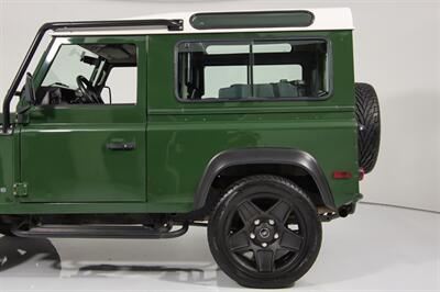 1997 Land Rover Defender 90   - Photo 7 - Houston, TX 77092