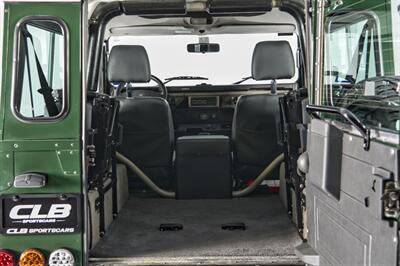 1997 Land Rover Defender 90   - Photo 36 - Houston, TX 77092