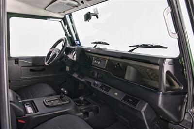 1997 Land Rover Defender 90   - Photo 32 - Houston, TX 77092