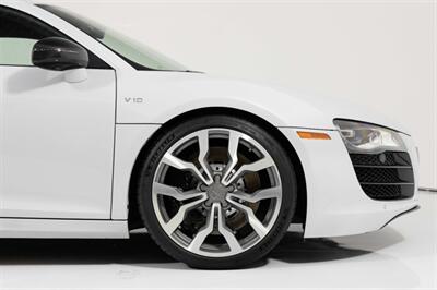 2012 Audi R8 5.2 quattro   - Photo 13 - Houston, TX 77092
