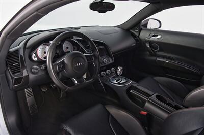 2012 Audi R8 5.2 quattro   - Photo 17 - Houston, TX 77092