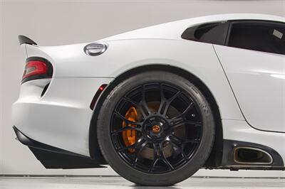 2014 Dodge SRT Viper   - Photo 14 - Houston, TX 77092