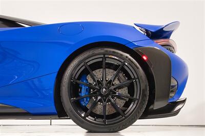 2022 McLaren 765LT Spider   - Photo 8 - Houston, TX 77092
