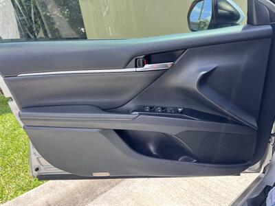 2019 Toyota Camry XSE   - Photo 13 - Miami, FL 33147