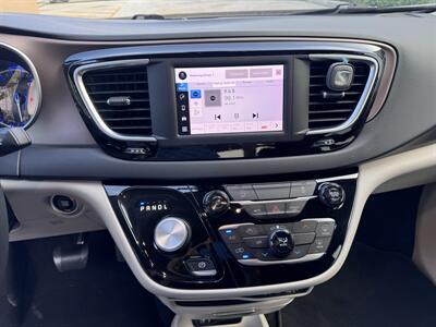 2022 Chrysler Voyager LX   - Photo 10 - Miami, FL 33147