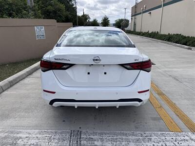 2022 Nissan Sentra SV   - Photo 6 - Miami, FL 33147