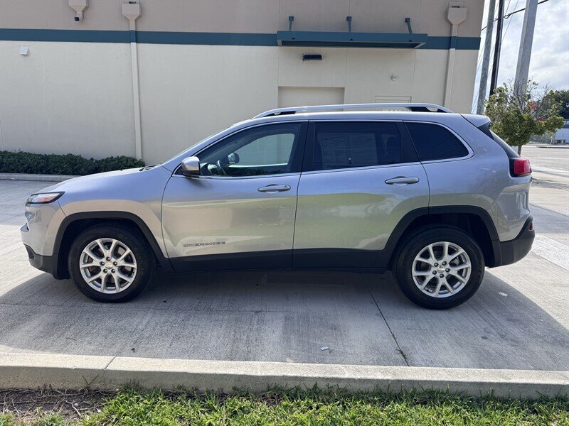 2017 Jeep Cherokee Latitude - Photo 8 - Miami, FL 33147