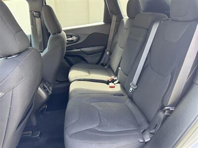 2017 Jeep Cherokee Latitude   - Photo 15 - Miami, FL 33147