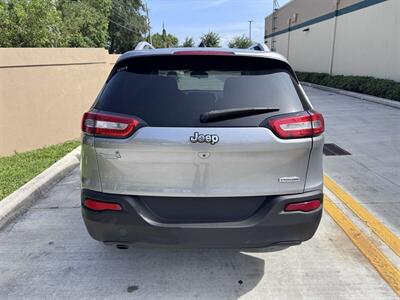 2017 Jeep Cherokee Latitude - Photo 6 - Miami, FL 33147