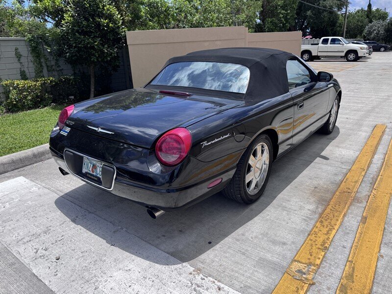 2002 Ford Thunderbird Deluxe - Photo 4 - Miami, FL 33147