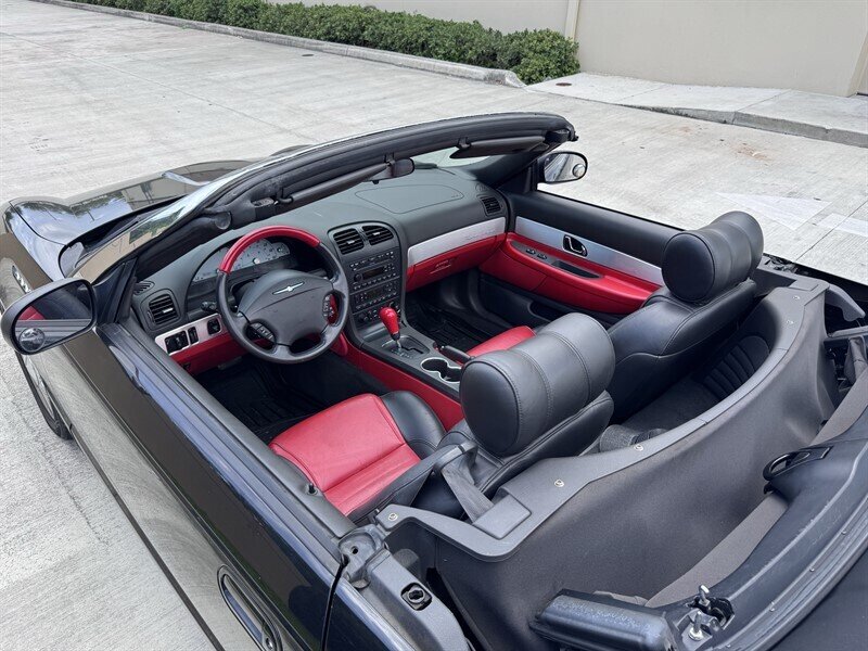 2002 Ford Thunderbird Deluxe - Photo 13 - Miami, FL 33147