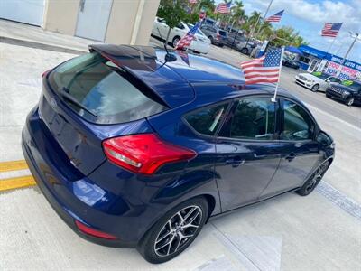 2017 Ford Focus SEL   - Photo 21 - Miami, FL 33147