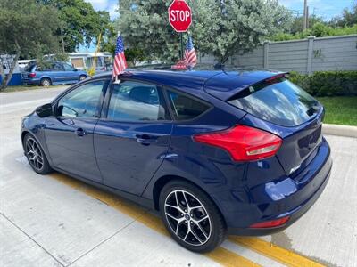 2017 Ford Focus SEL   - Photo 17 - Miami, FL 33147