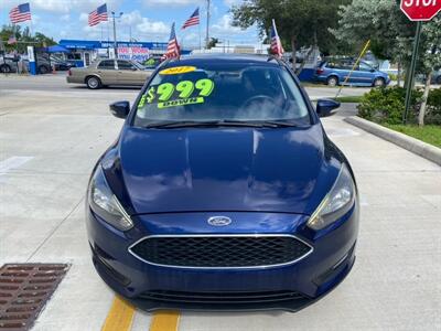 2017 Ford Focus SEL   - Photo 2 - Miami, FL 33147