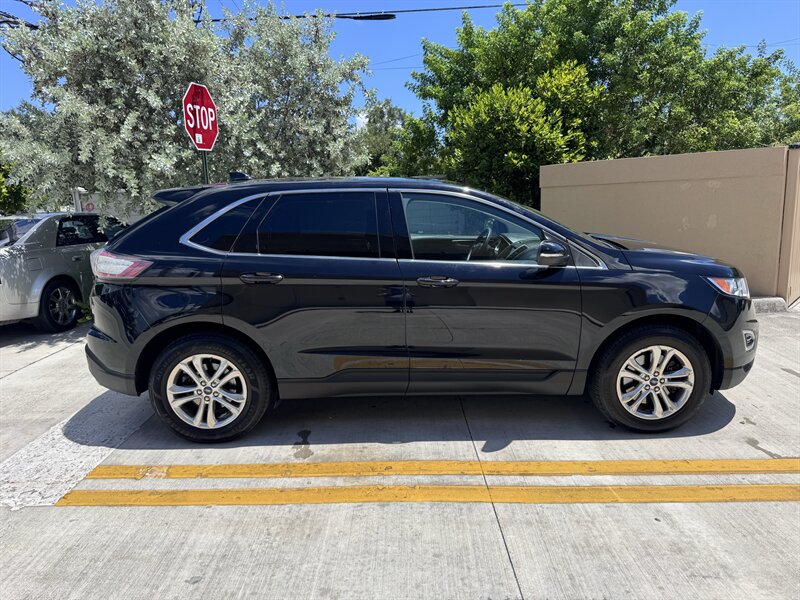 2016 Ford Edge SEL - Photo 4 - Miami, FL 33147