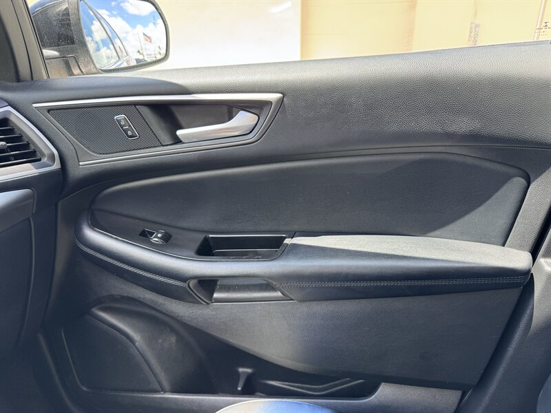 2016 Ford Edge SEL - Photo 12 - Miami, FL 33147