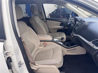 2018 Dodge Journey SE   - Photo 12 - Miami, FL 33147