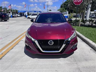 2019 Nissan Altima 2.5 SR   - Photo 2 - Miami, FL 33147