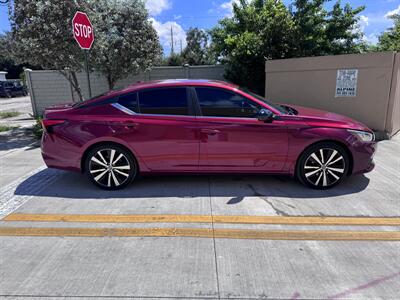 2019 Nissan Altima 2.5 SR   - Photo 6 - Miami, FL 33147