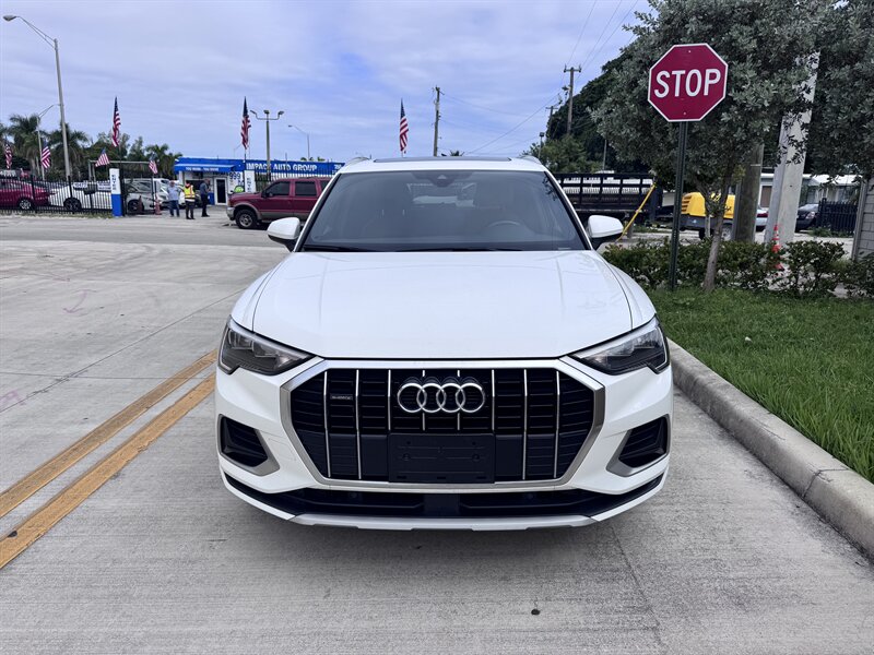 2020 Audi Q3 quattro Premium 45 TFSI  