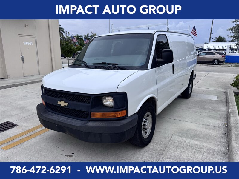 2015 Chevrolet Express 2500   - Photo 1 - Miami, FL 33147