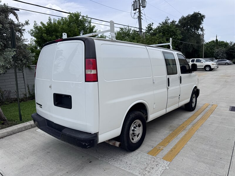2015 Chevrolet Express 2500 - Photo 5 - Miami, FL 33147
