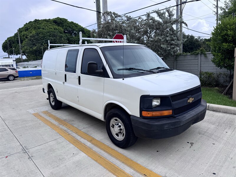 2015 Chevrolet Express 2500 - Photo 3 - Miami, FL 33147