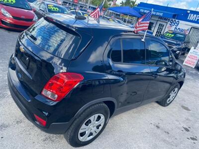 2018 Chevrolet Trax LS   - Photo 20 - Miami, FL 33147