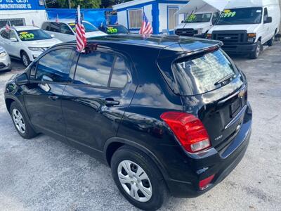 2018 Chevrolet Trax LS   - Photo 19 - Miami, FL 33147