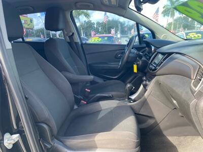 2018 Chevrolet Trax LS   - Photo 26 - Miami, FL 33147