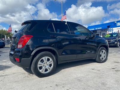 2018 Chevrolet Trax LS   - Photo 18 - Miami, FL 33147