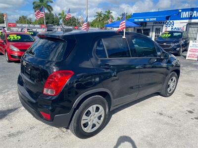 2018 Chevrolet Trax LS   - Photo 15 - Miami, FL 33147