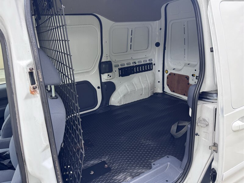2010 Ford Transit Connect XLT - Photo 15 - Miami, FL 33147