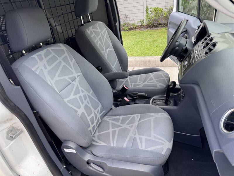 2010 Ford Transit Connect XLT - Photo 12 - Miami, FL 33147