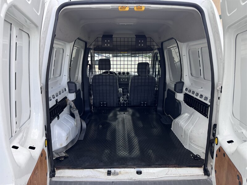 2010 Ford Transit Connect XLT - Photo 17 - Miami, FL 33147