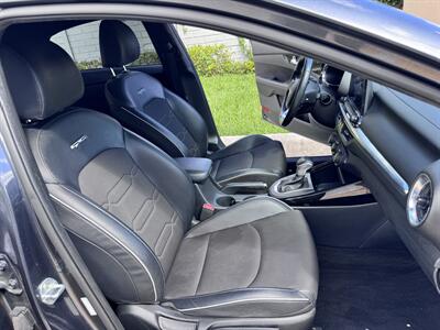 2021 Kia Forte GT-Line   - Photo 13 - Miami, FL 33147