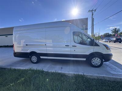2017 Ford Transit 250   - Photo 4 - Miami, FL 33147