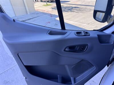 2017 Ford Transit 250   - Photo 12 - Miami, FL 33147